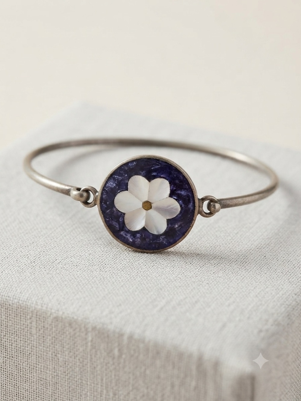Vintage Alpaca Mexico Silver-Tone Mosaic Flower Mother-of-Pearl Bangle Bracelet